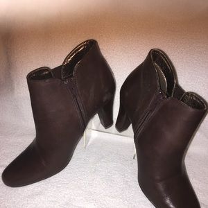 Andrew Geller Ankle Boots Size 7M